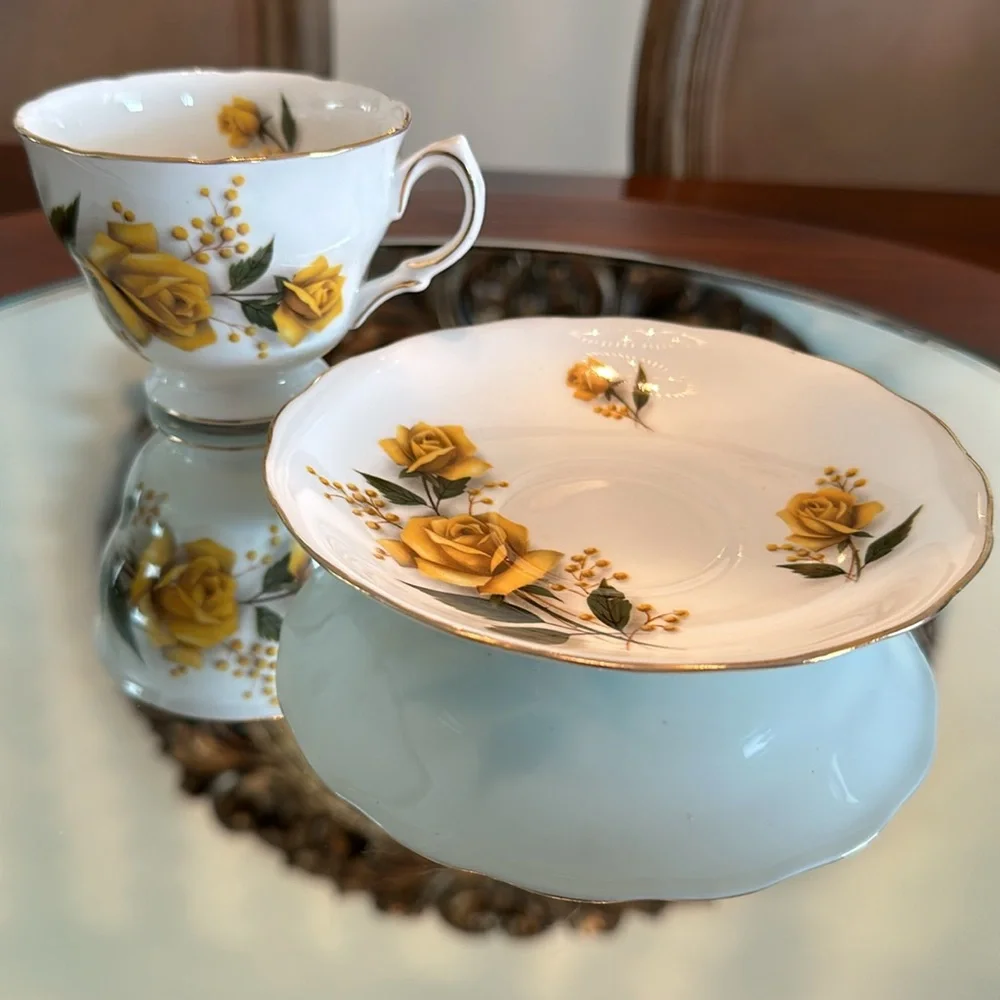Vintage Royal Vale Pedestal Teacup & Saucer Yellow Rose #8273